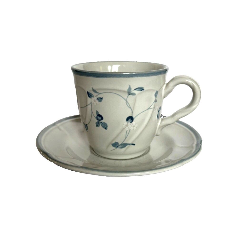 Noritake Strawberry Delight (8671) Cup & Saucer Sets EC Service for TWO